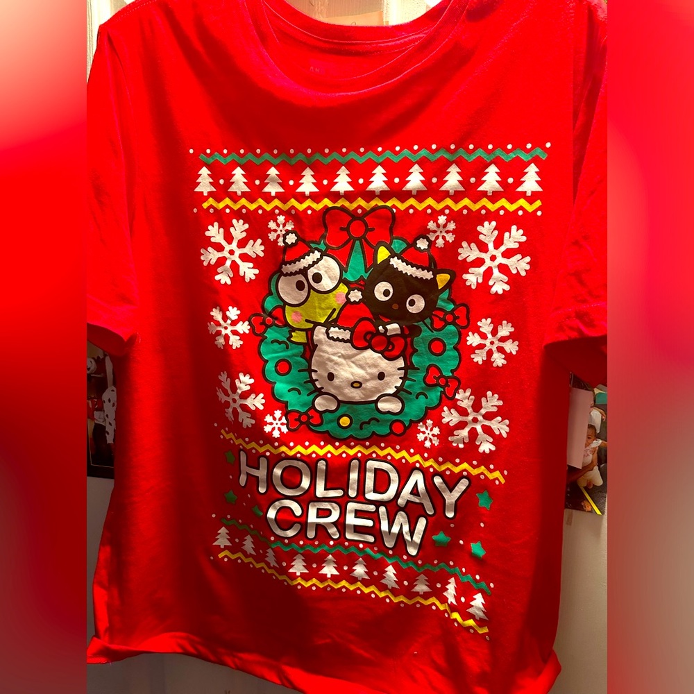 Hello Kitty Shirt - NWT 🎄🤩